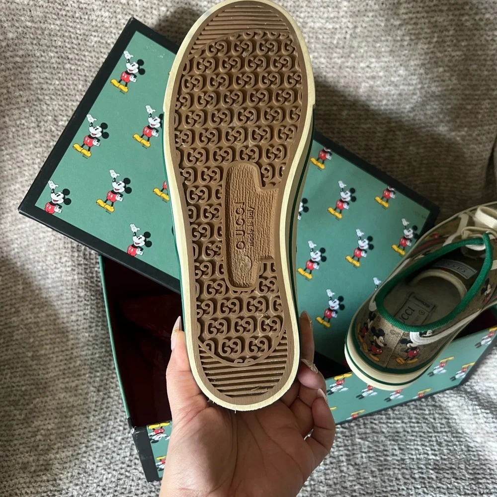 Disney X Gucci Tennis 1977 Mickey Mouse - Picture 7 of 8